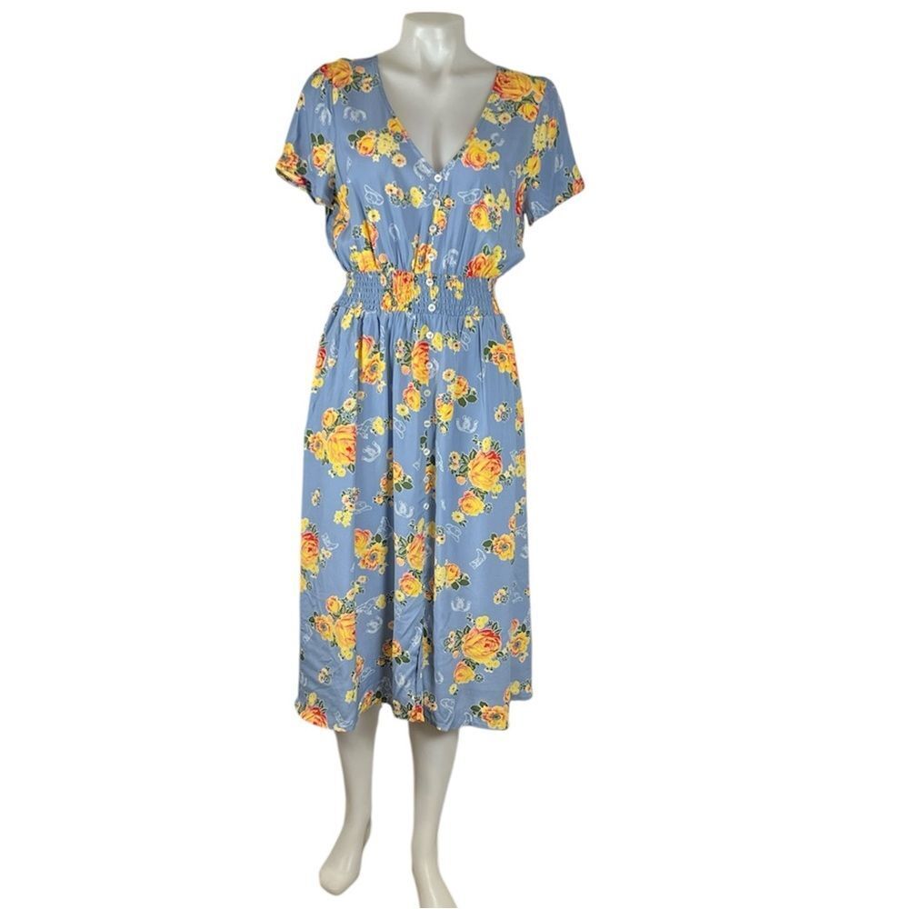 ModCloth floral western themed short sleeve v neck midi dress Size Medium NWT
